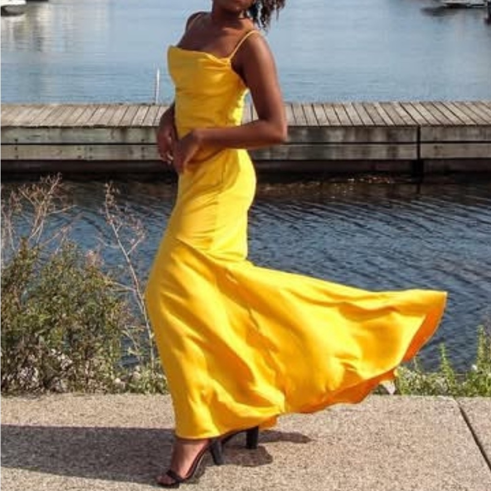 Elegant Yellow Maxi Dress